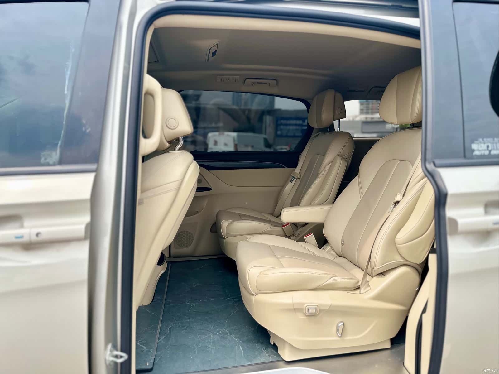 Buick GL8, 2022 6