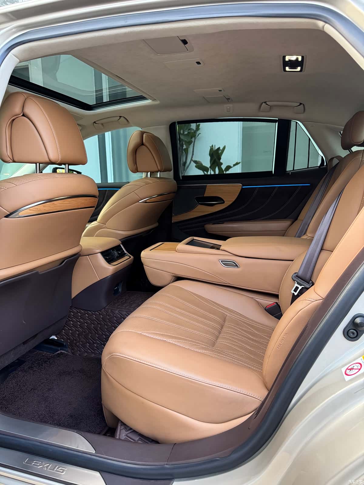 Lexus LS, 2019 10