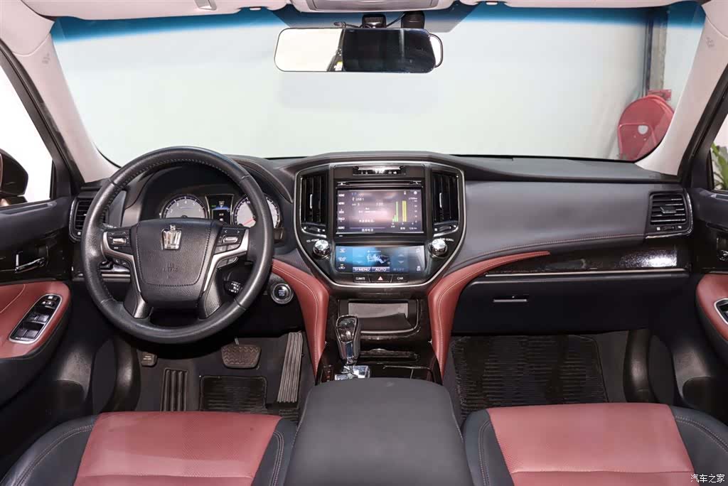 Toyota Crown, 2018 12