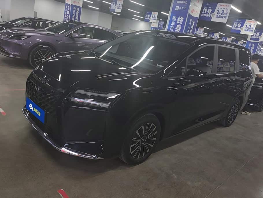 Wuling 730