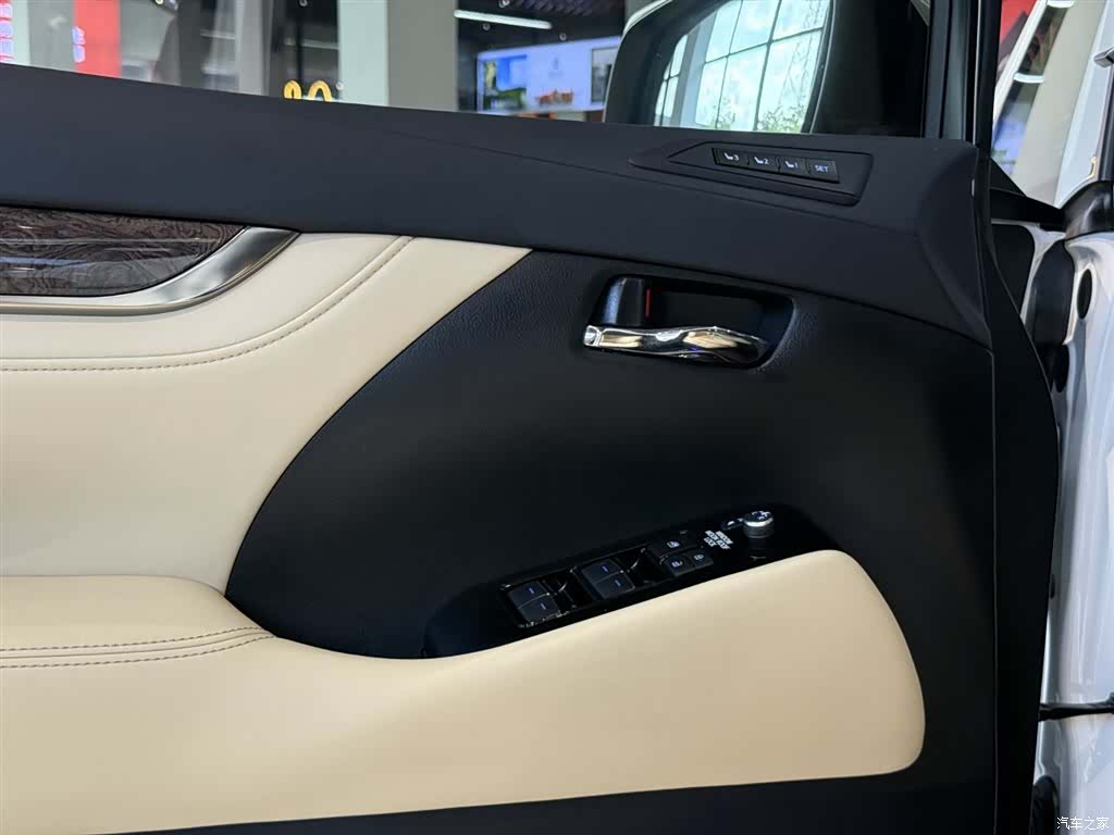 Toyota Vellfire, 2021 8