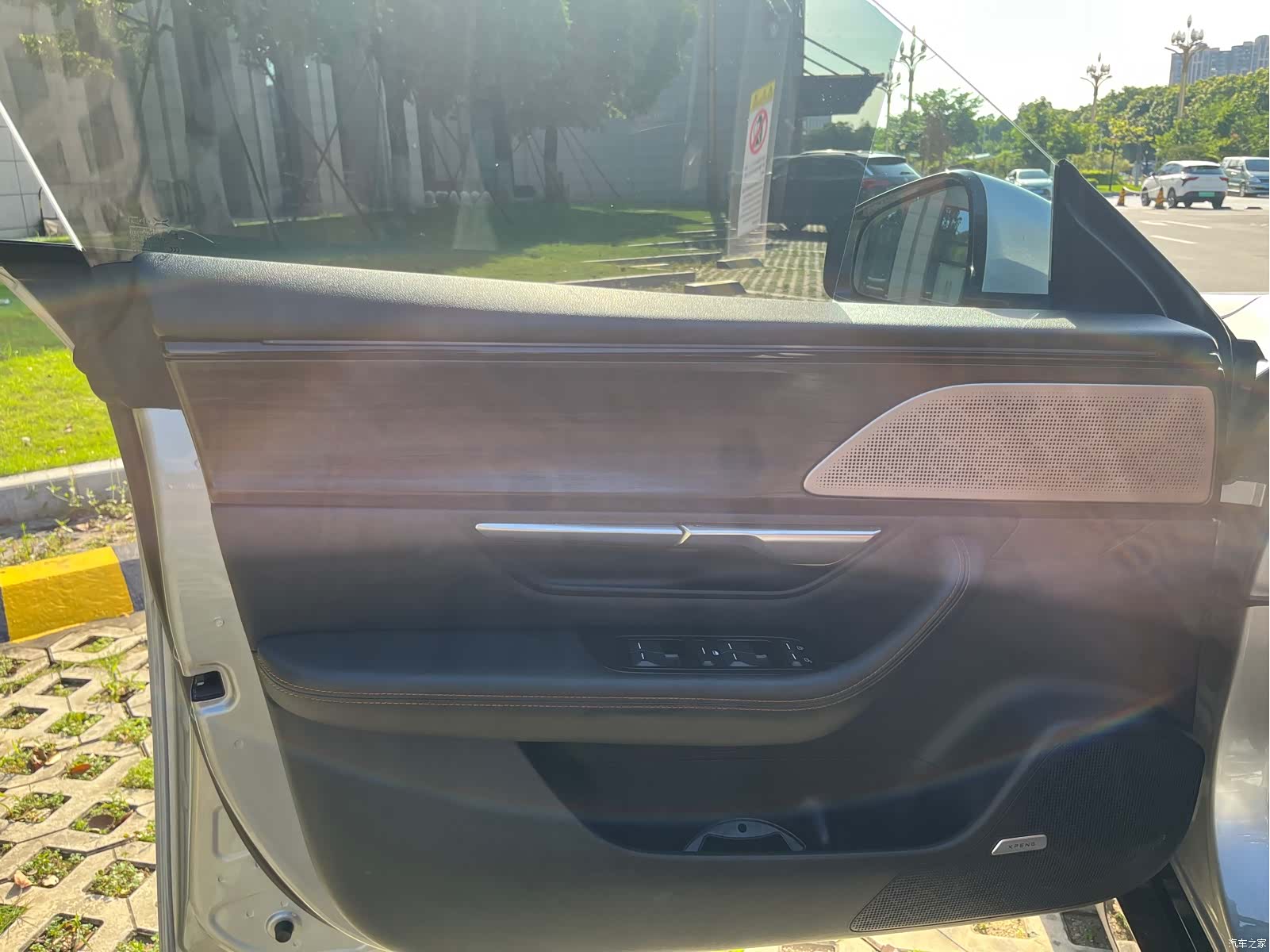 Xpeng P7, 2022 12