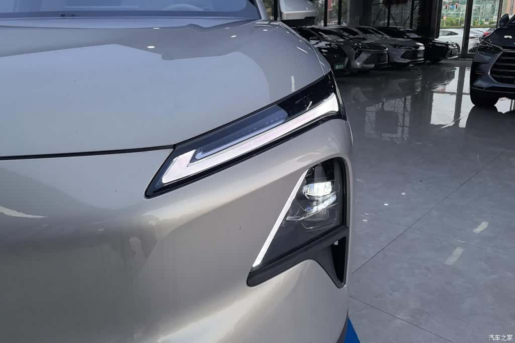 Wuling Starlight, 2024 все фото