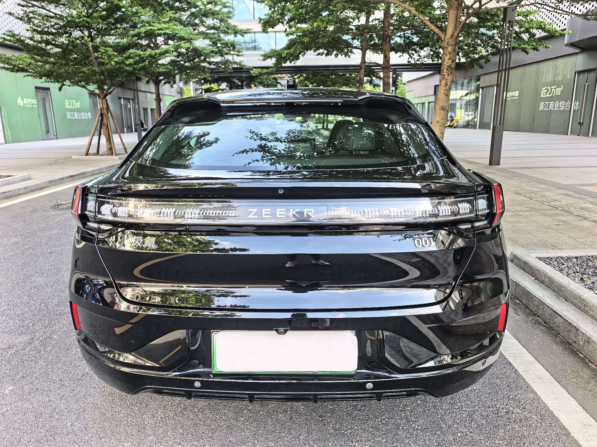 Zeekr 001, 2024 4