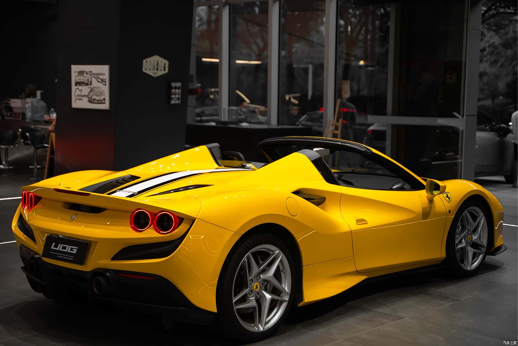 Ferrari F8, 2022 8