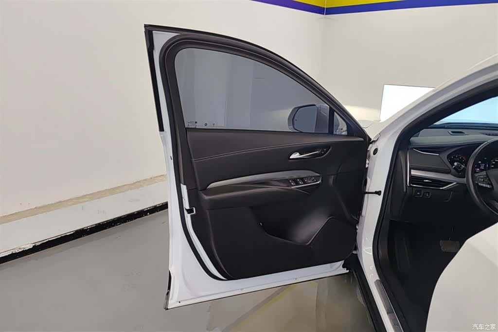 Cadillac XT4, 2022 7