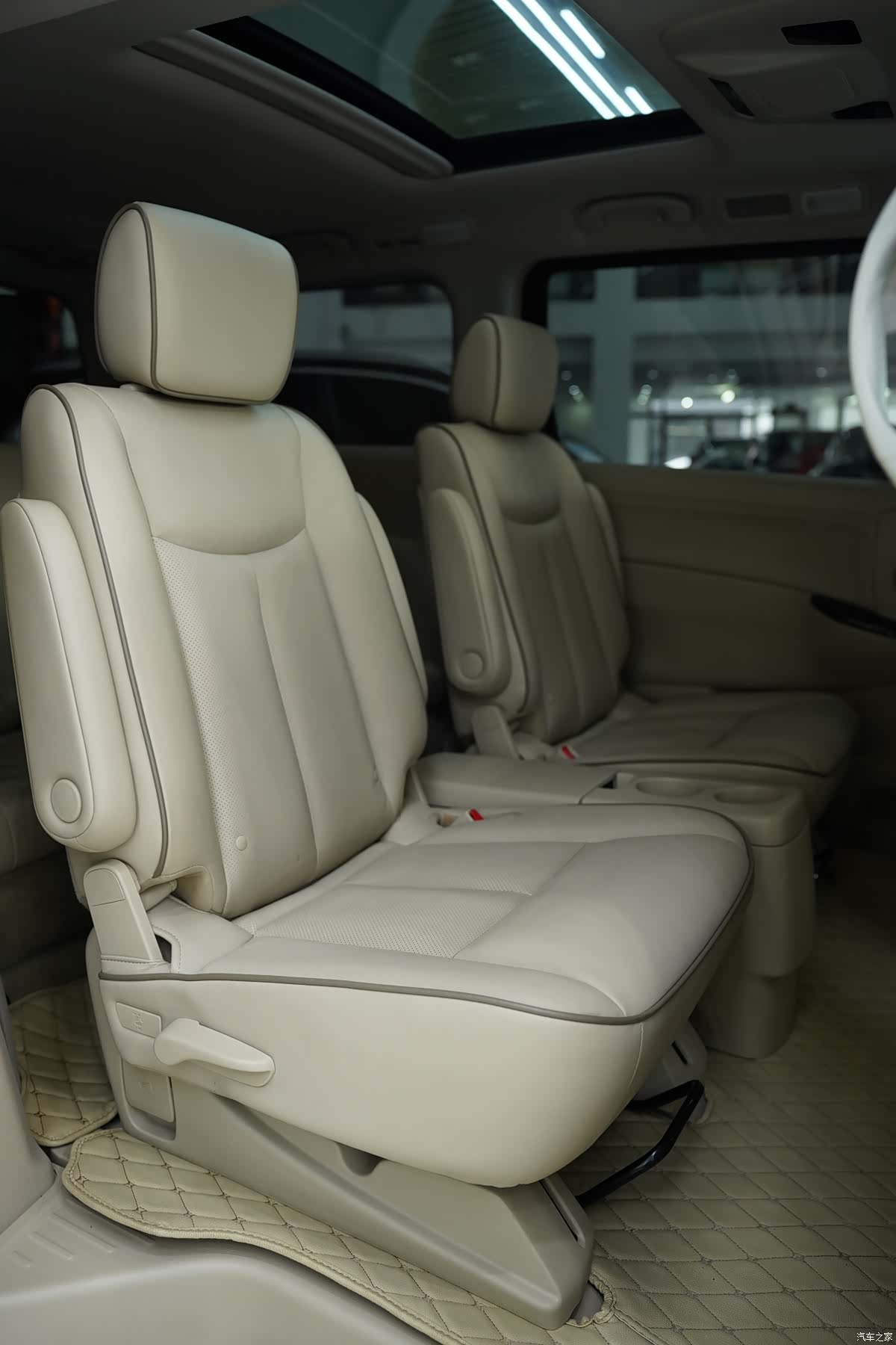 Nissan SL, 2016 7