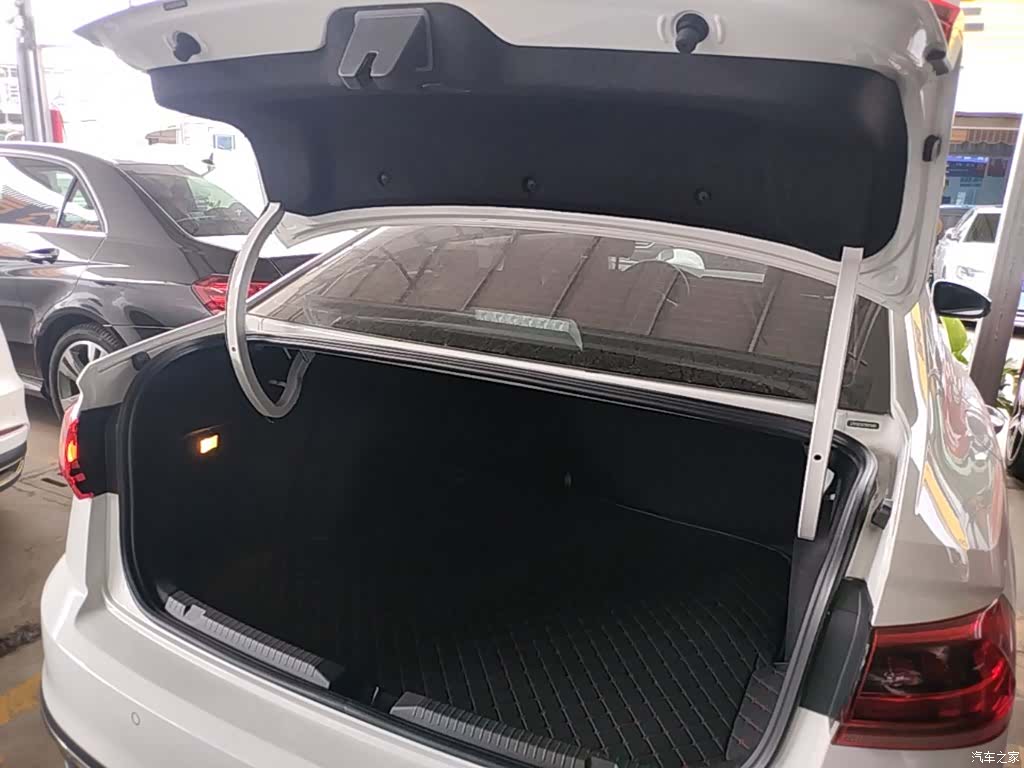 Volkswagen Bora, 2026 19