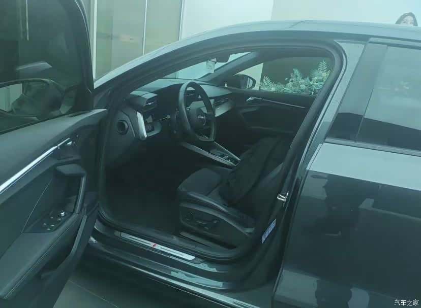 Audi A3, 2023 все фото