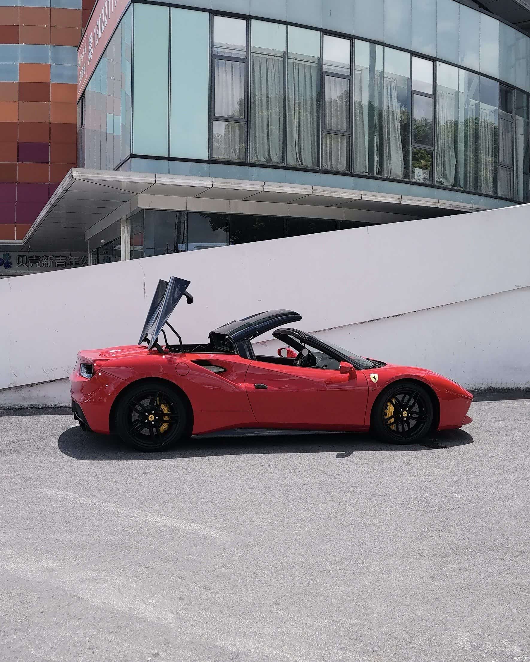 Ferrari 488, 2019 10