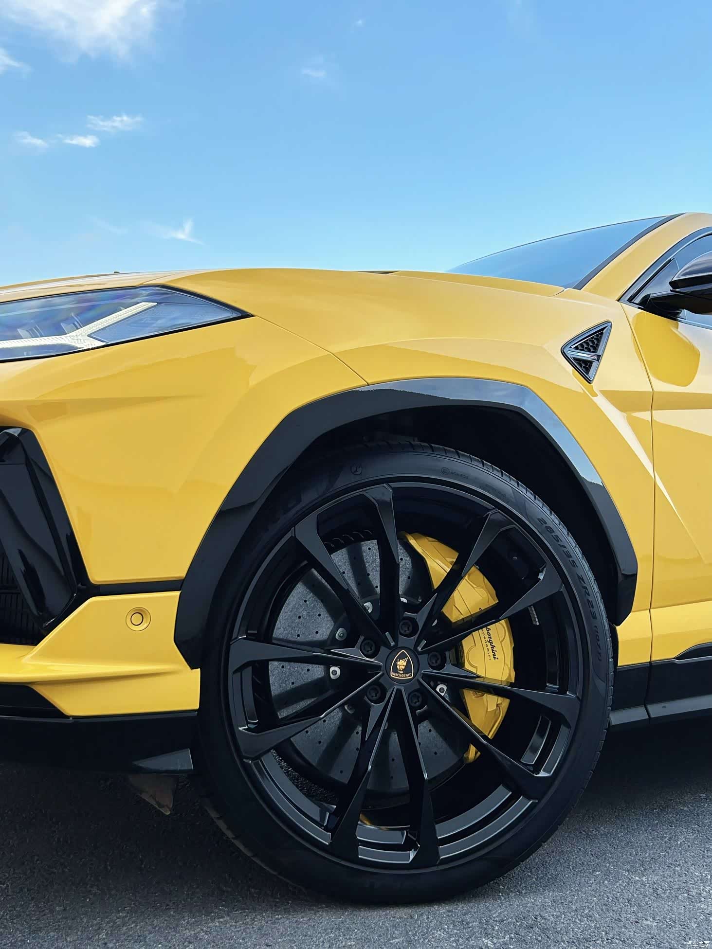 Lamborghini Urus, 2024 4