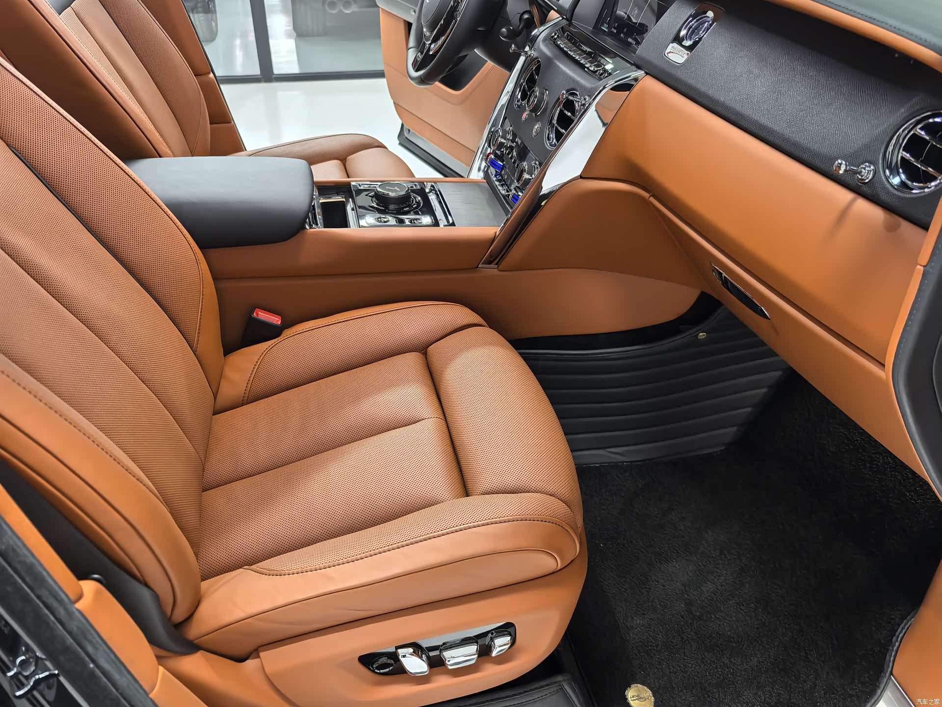 Rolls-Royce Cullinan, 2022 17