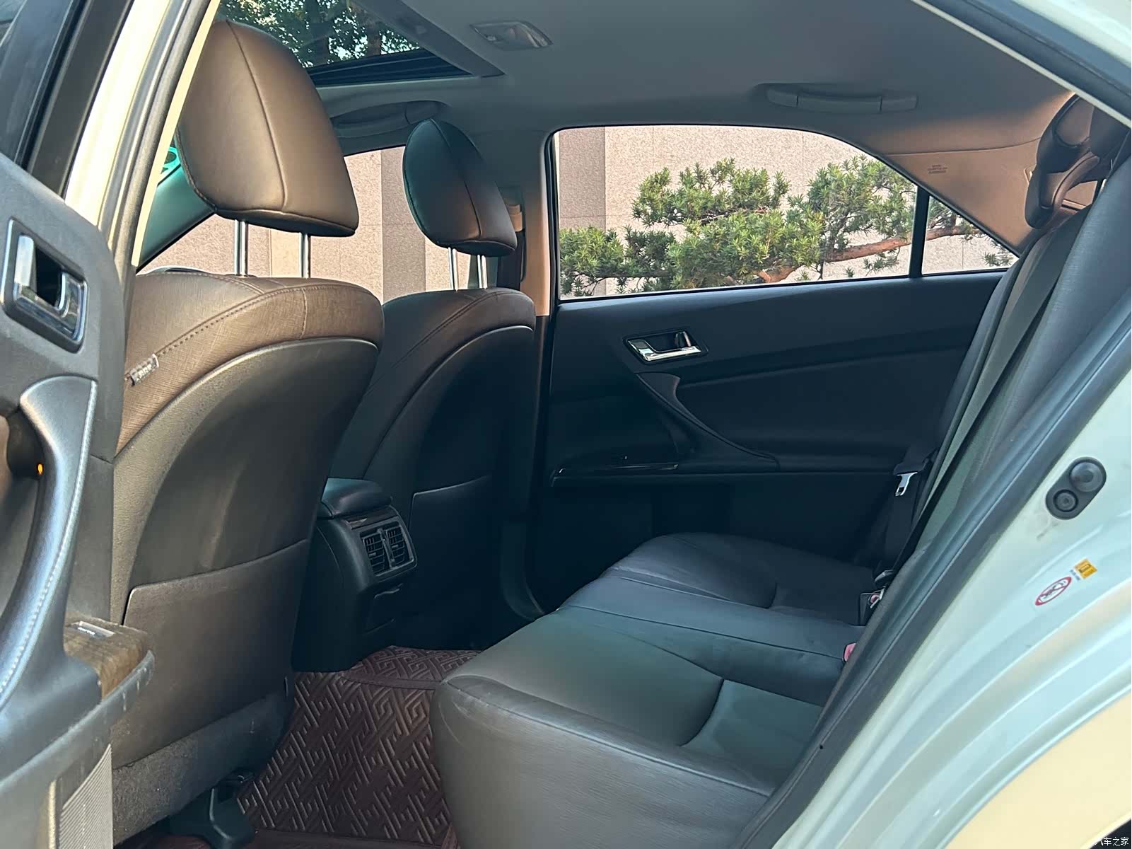 Toyota 2.5V, 2016 10