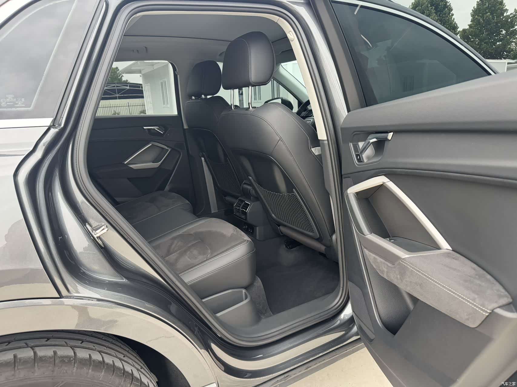 Audi Q3, 2023 16