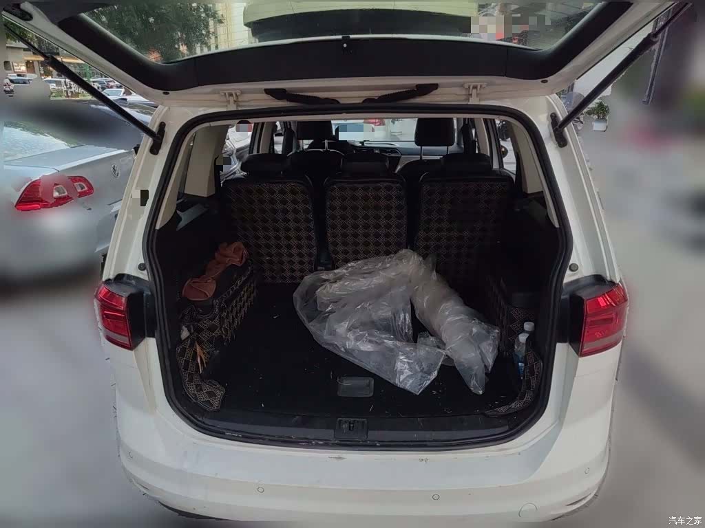 Volkswagen L, 2016 10
