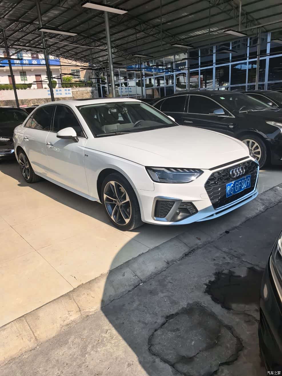 Audi A4L, 2023 1