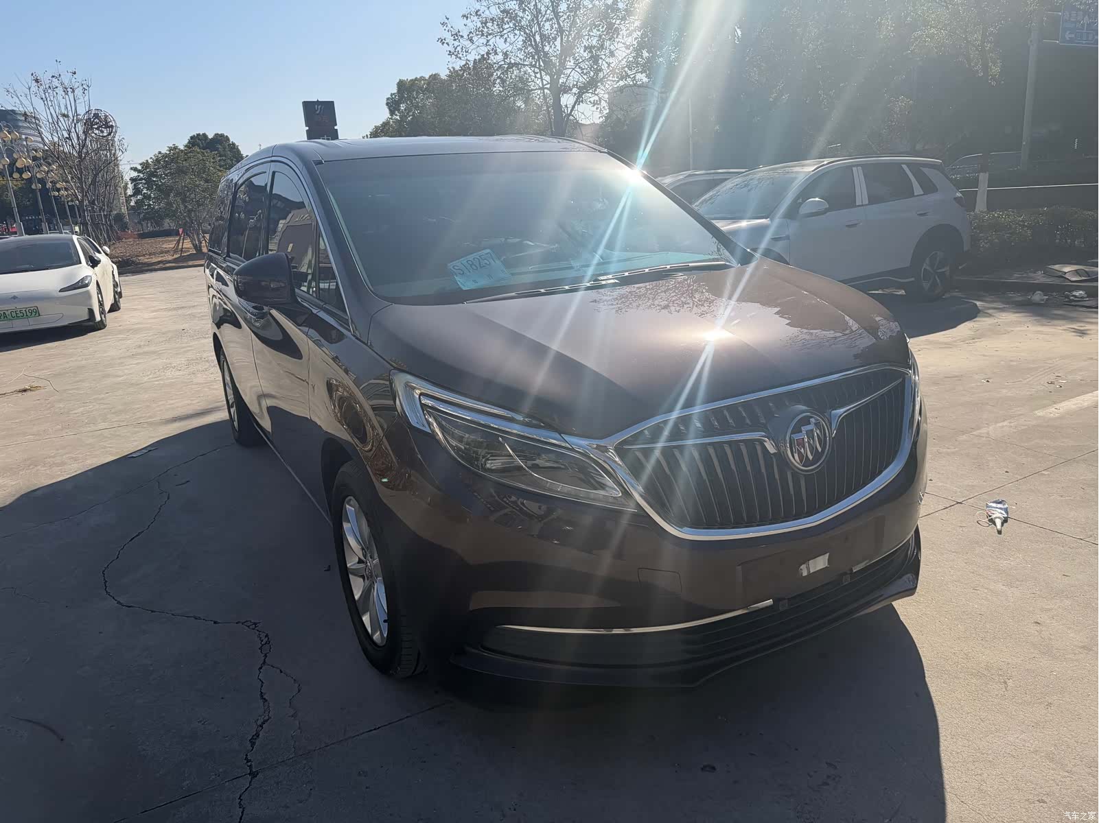 Buick GL8, 2019 3