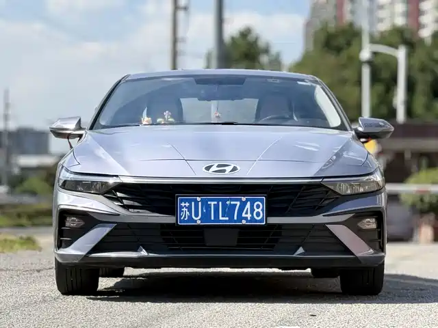 Hyundai Elantra 2025 — купить из Китая под заказ