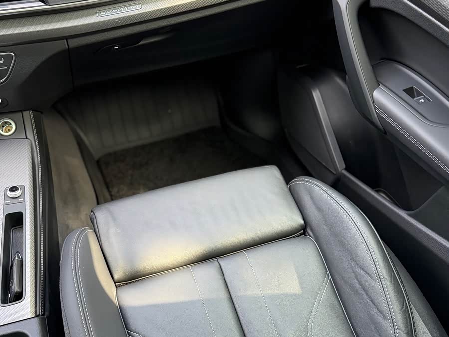 Audi Q5L 2022, фото 12