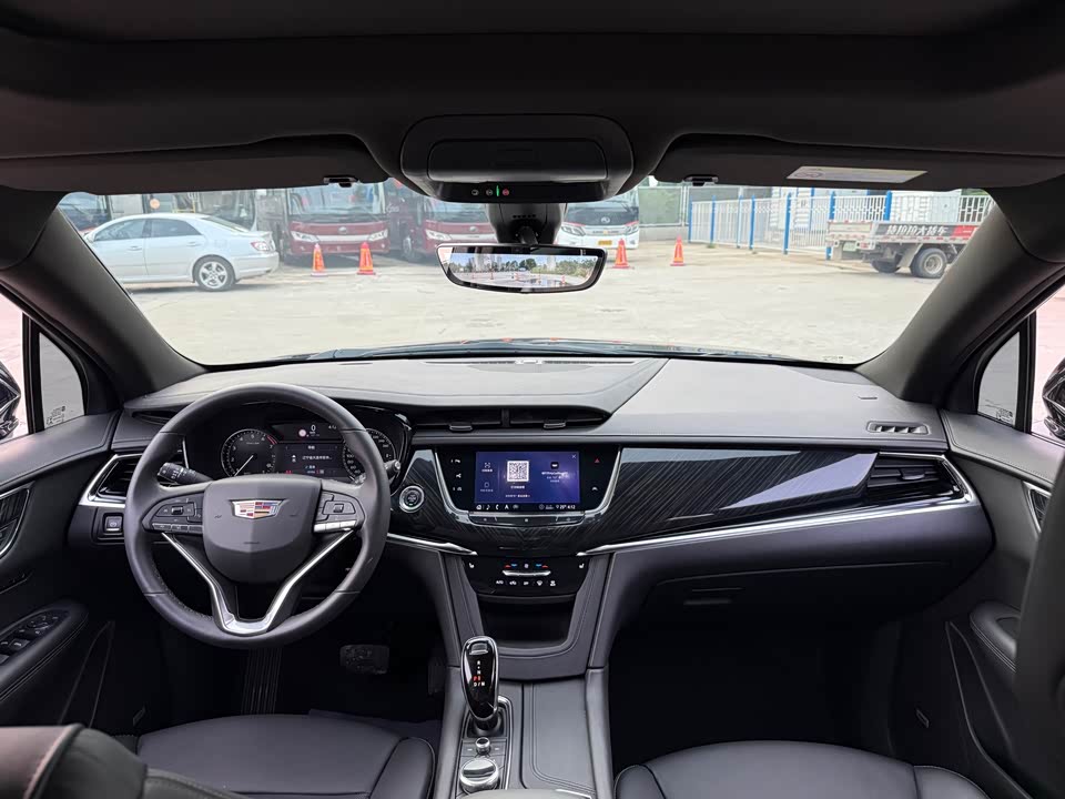 Cadillac XT6
