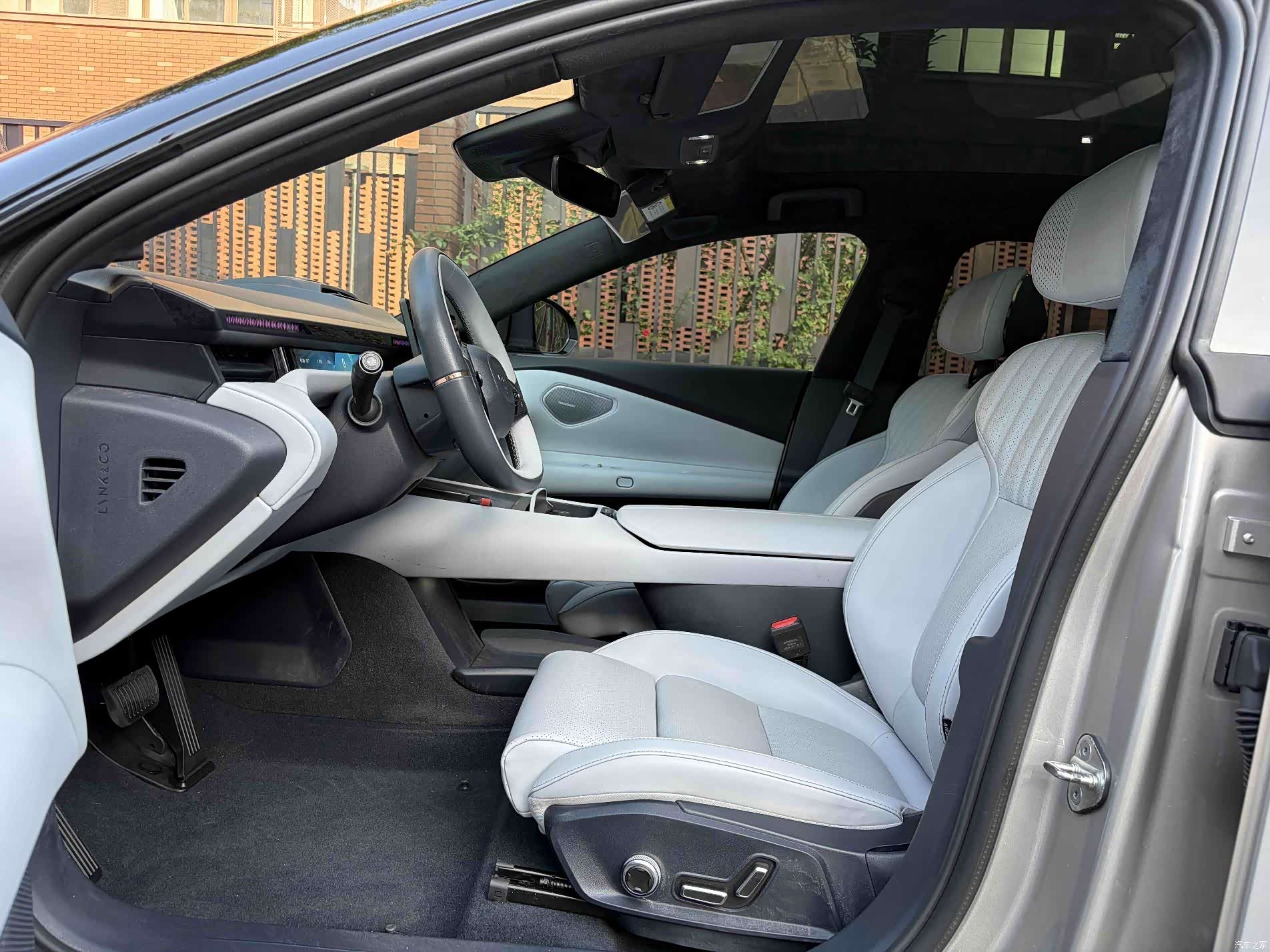 Lynk & Co Z10, 2024 6
