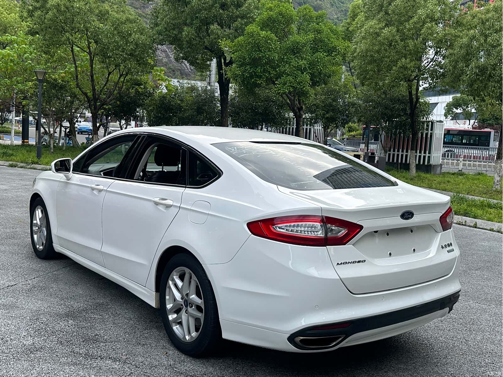 Ford Mondeo, 2015 6