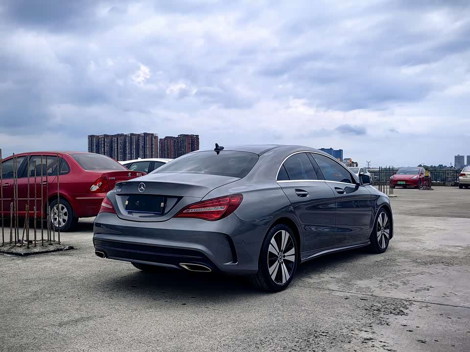 Mercedes-Benz CLA