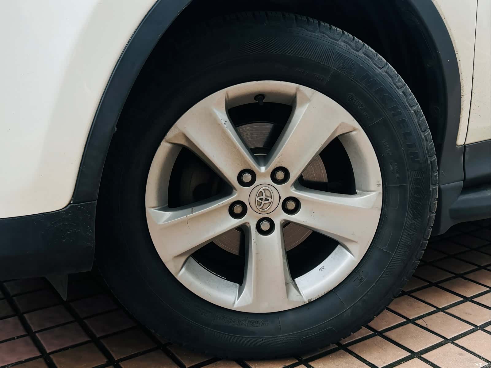 Toyota RAV4, 2014 15