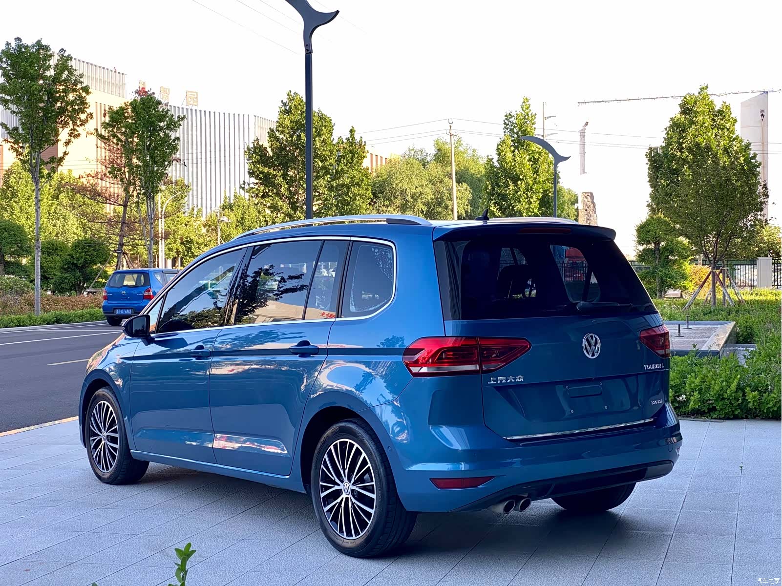 Volkswagen L, 2017 7
