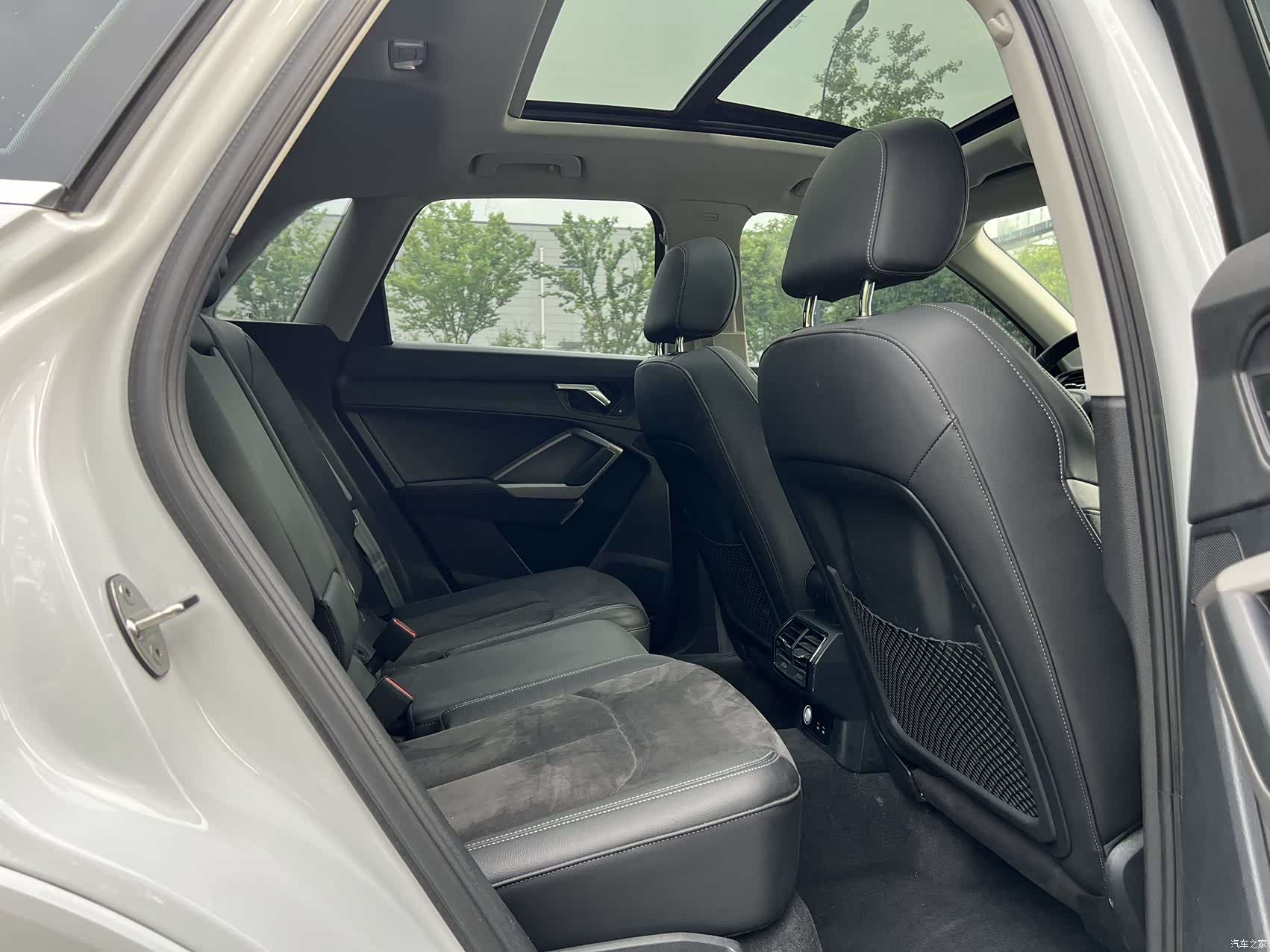 Audi Q3, 2022 10