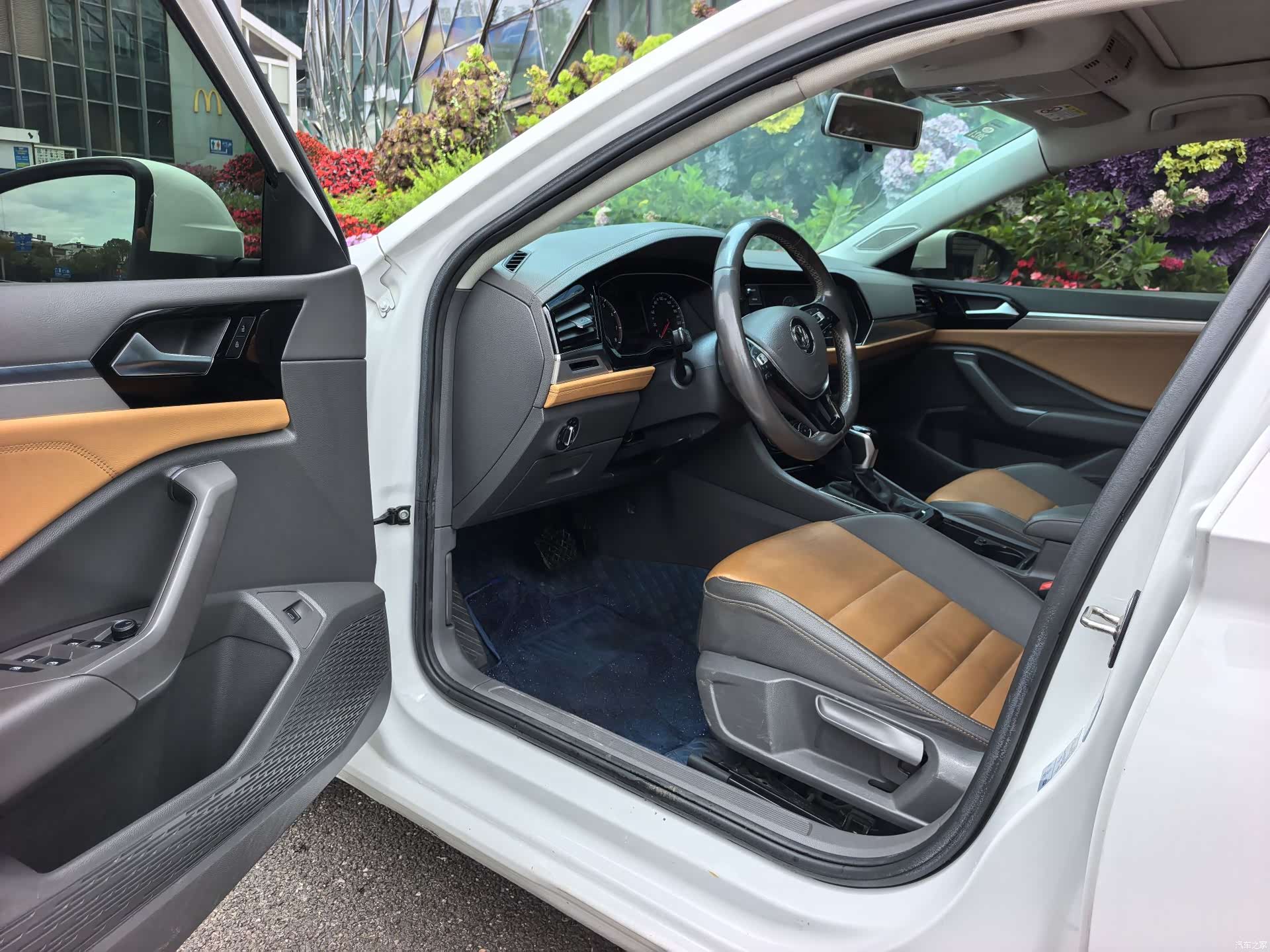Volkswagen Sagitar, 2019 4
