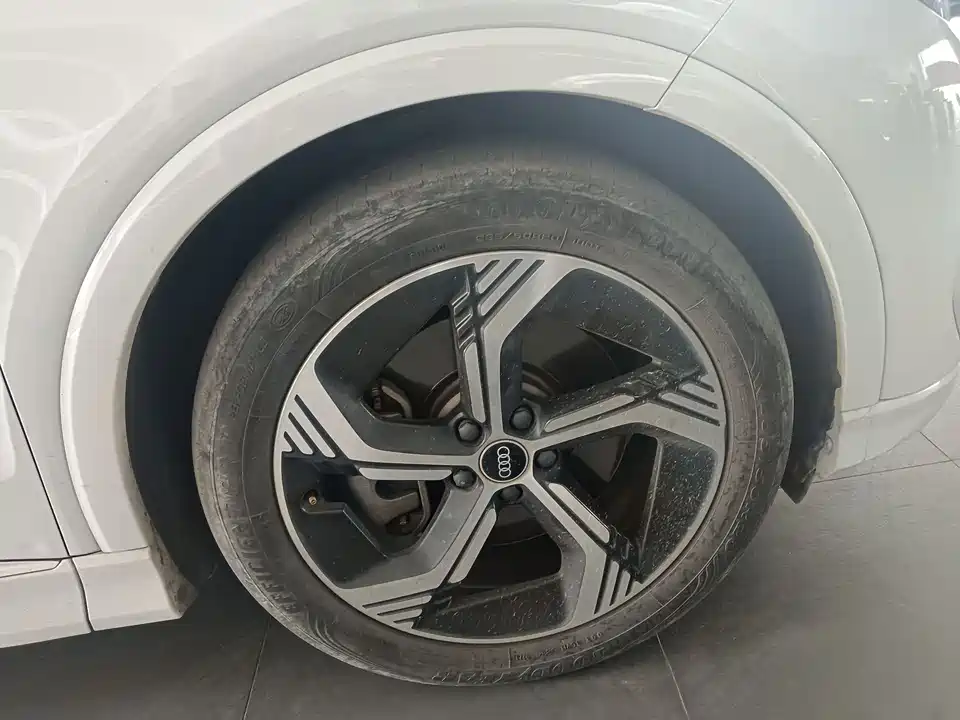 Audi Q4