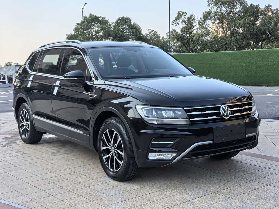 Volkswagen Tiguan L
