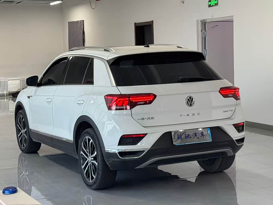 Volkswagen T-ROC exploring Songs