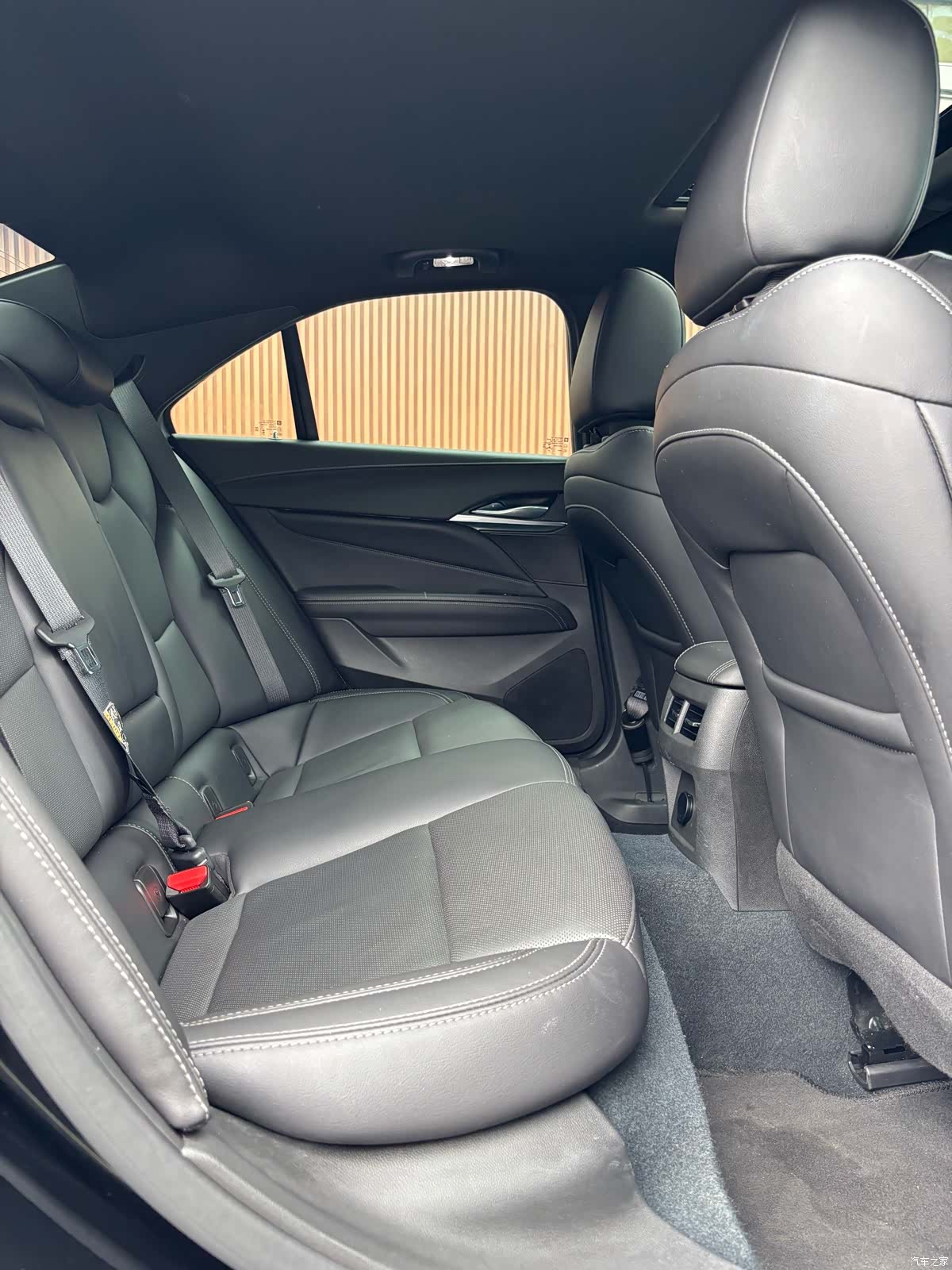 Cadillac CT4, 2023 18
