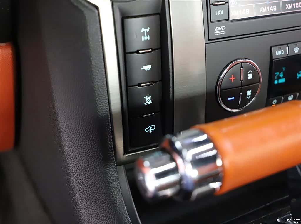 Hummer H2, 2013 12