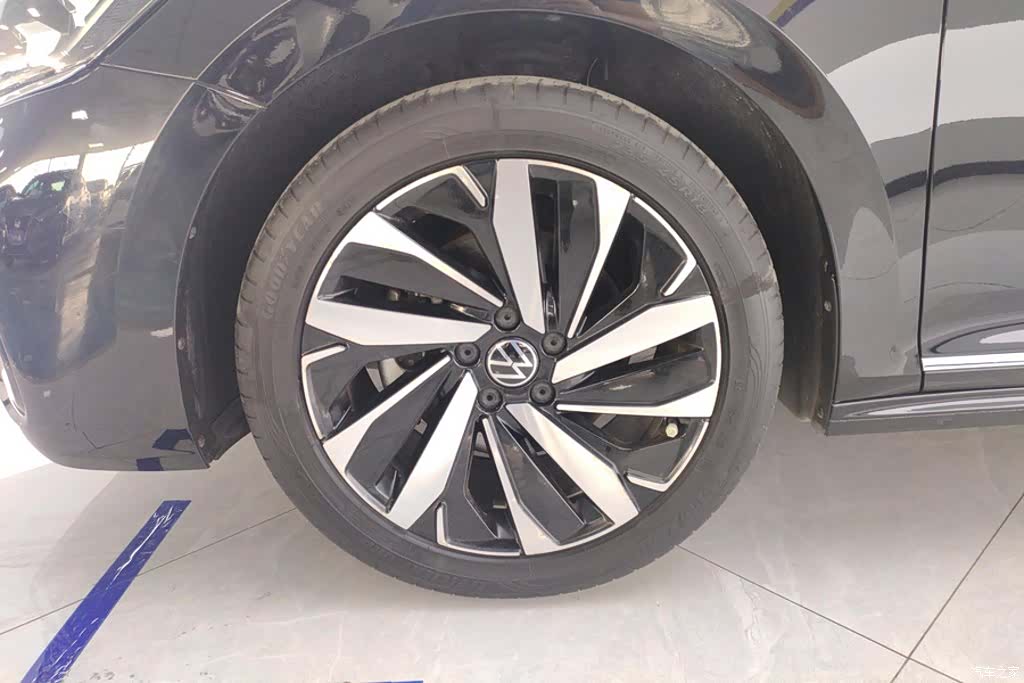 Volkswagen Passat, 2023 6
