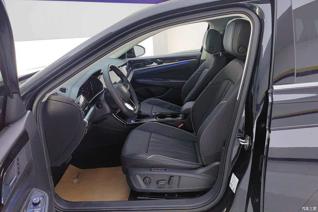 Volkswagen Passat, 2024 9