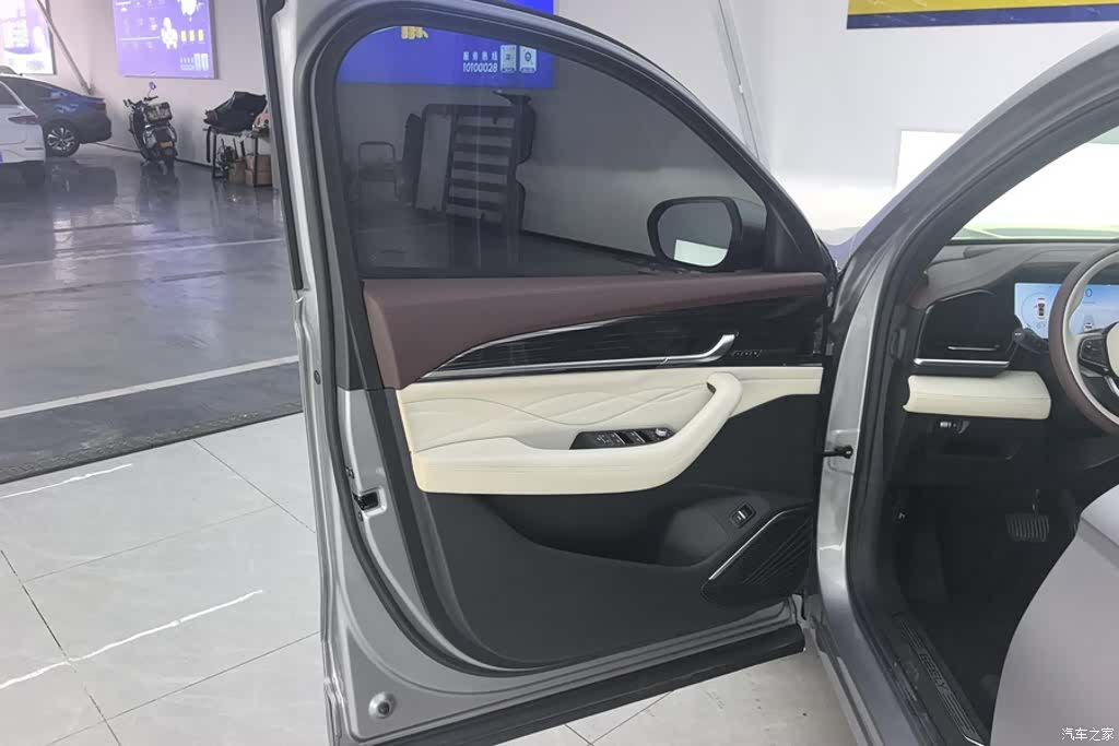 Geely Xingyue L, 2023 7