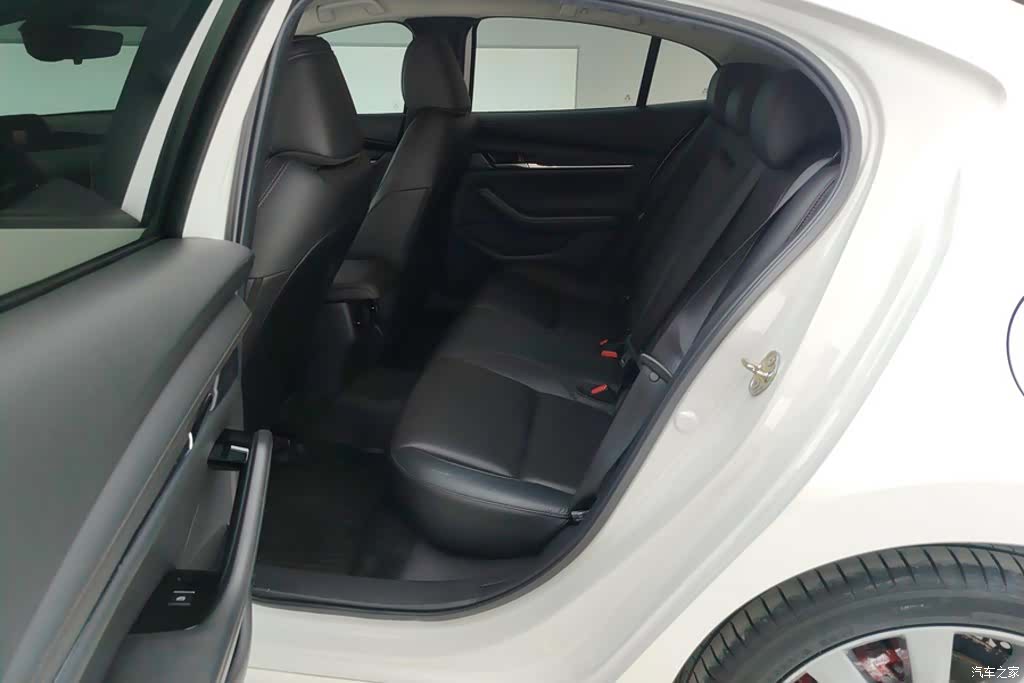 Mazda Mazda3, 2020 11