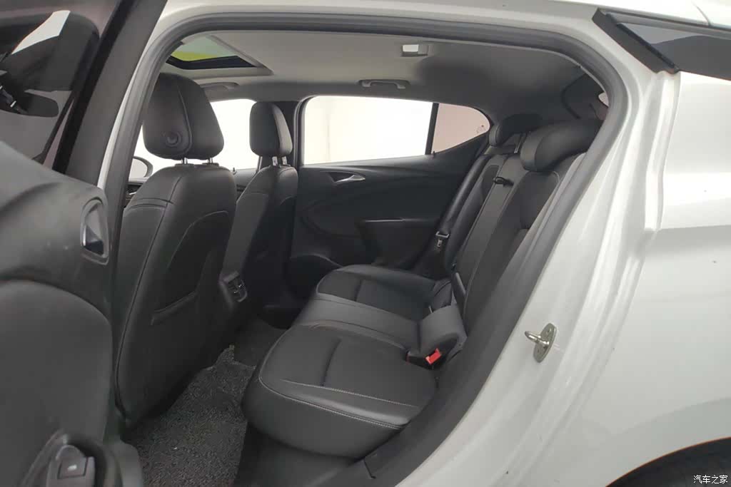 Buick Verano, 2018 11