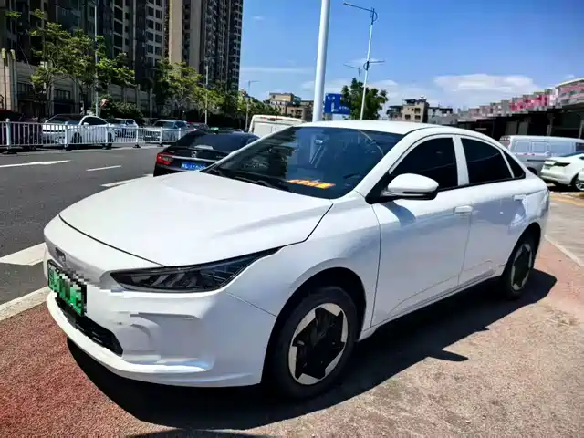Geely Geometry A 2024 — купить из Китая под заказ