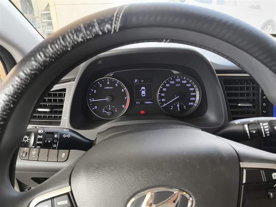 Hyundai Lead