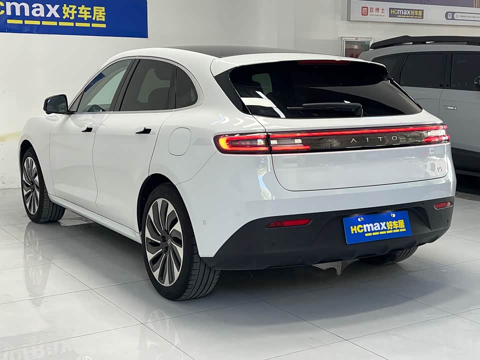 AITO Ask the world M5