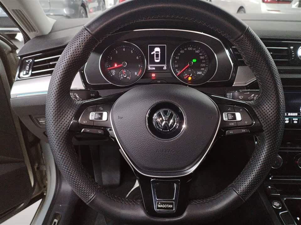 Volkswagen Magotan