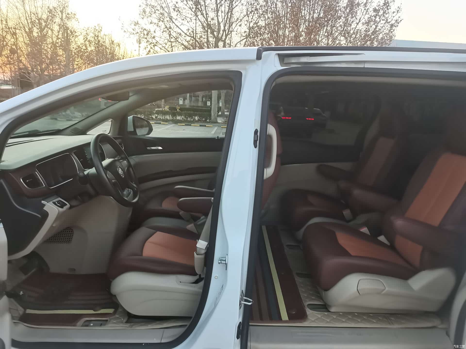 Buick GL8, 2016 25
