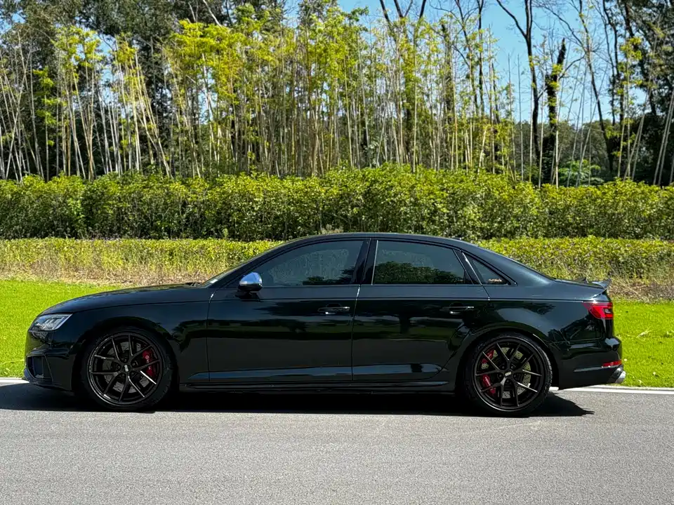 Audi S4