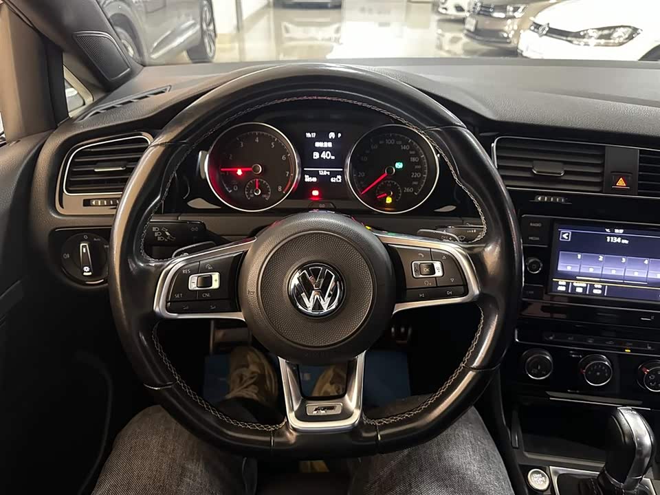 Volkswagen golf
