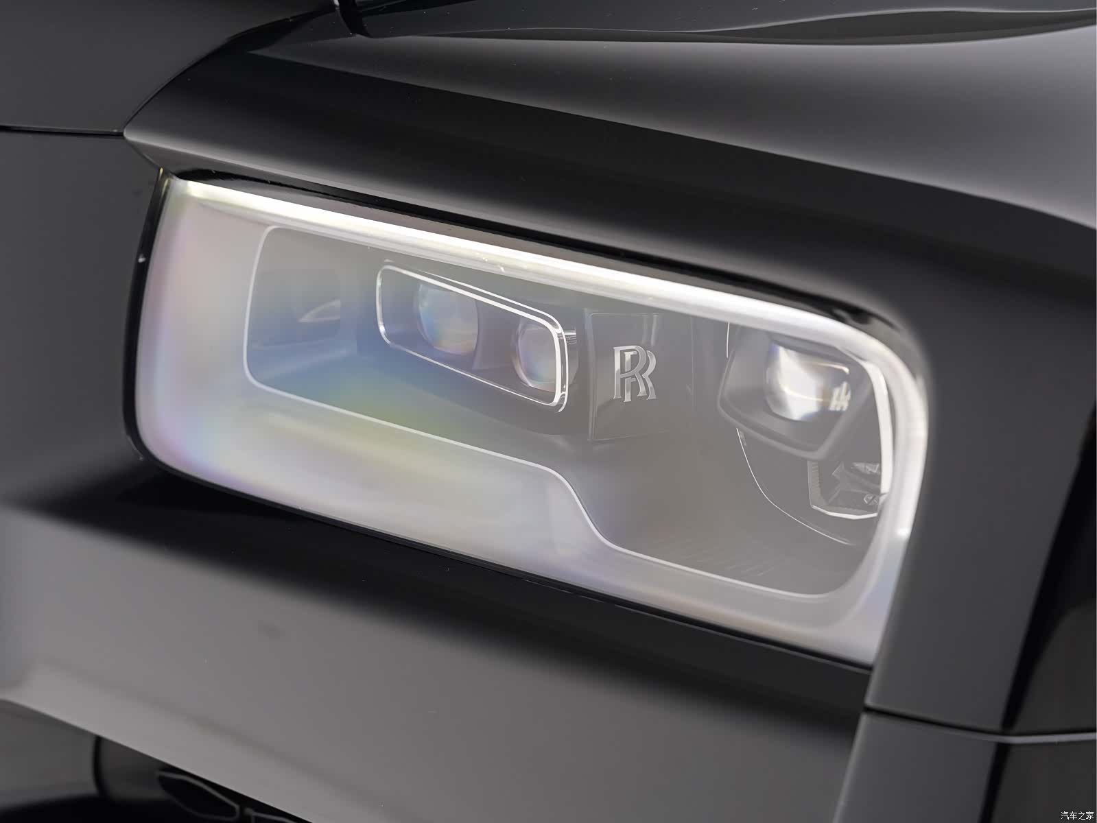 Rolls-Royce Cullinan, 2022 10