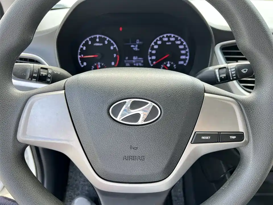Hyundai Accept
